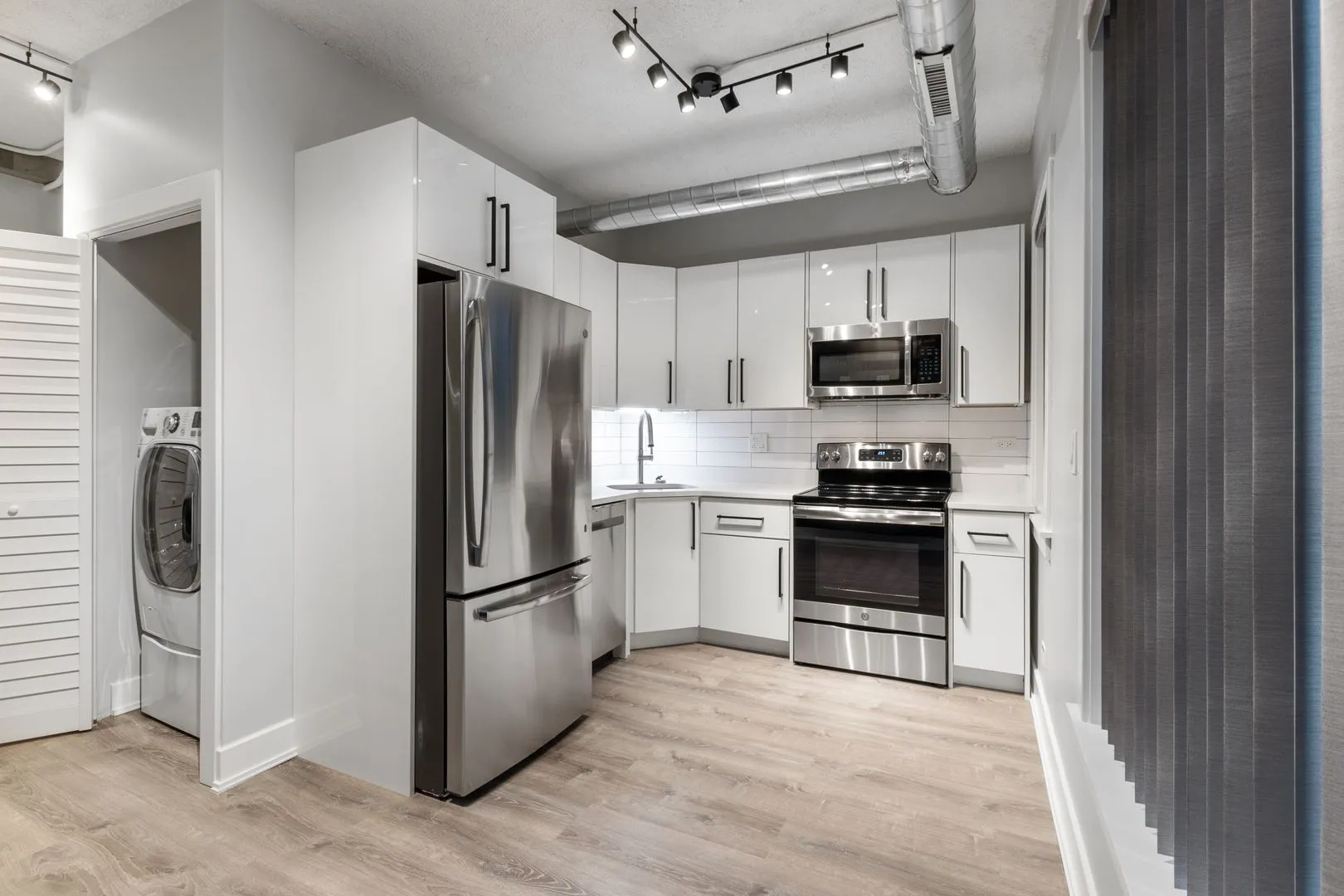 7645 N Sheridan Rd, ,  60626, USA 60626-unit#203-Chicago-IL