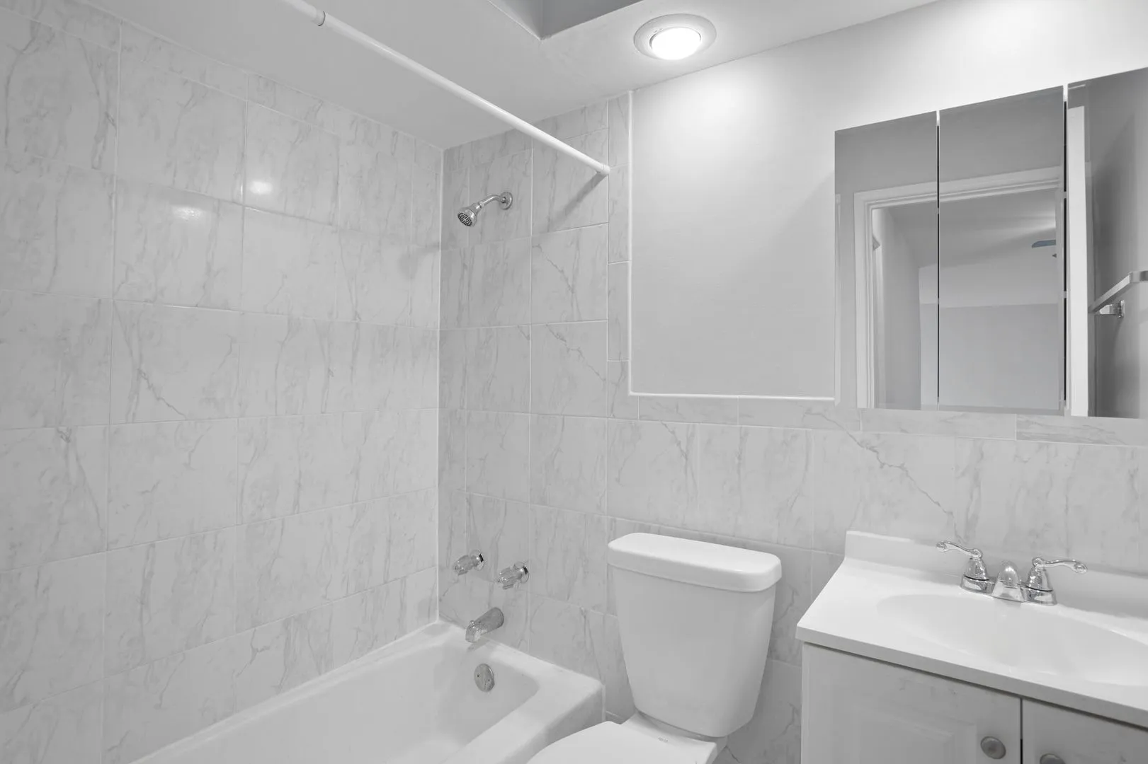 6758 N Sheridan Rd, ,  60626, USA 60626-unit#346-Chicago-IL