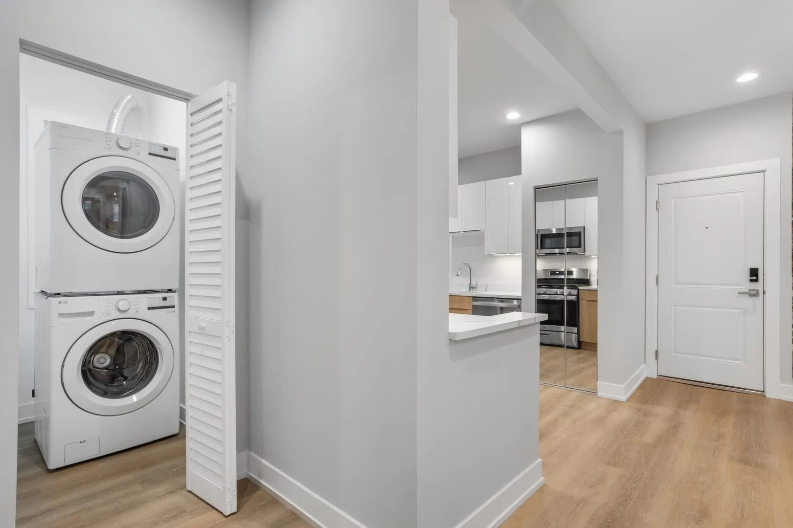 7419 N Clark St, ,  60626, USA 60626-unit#1-Chicago-IL
