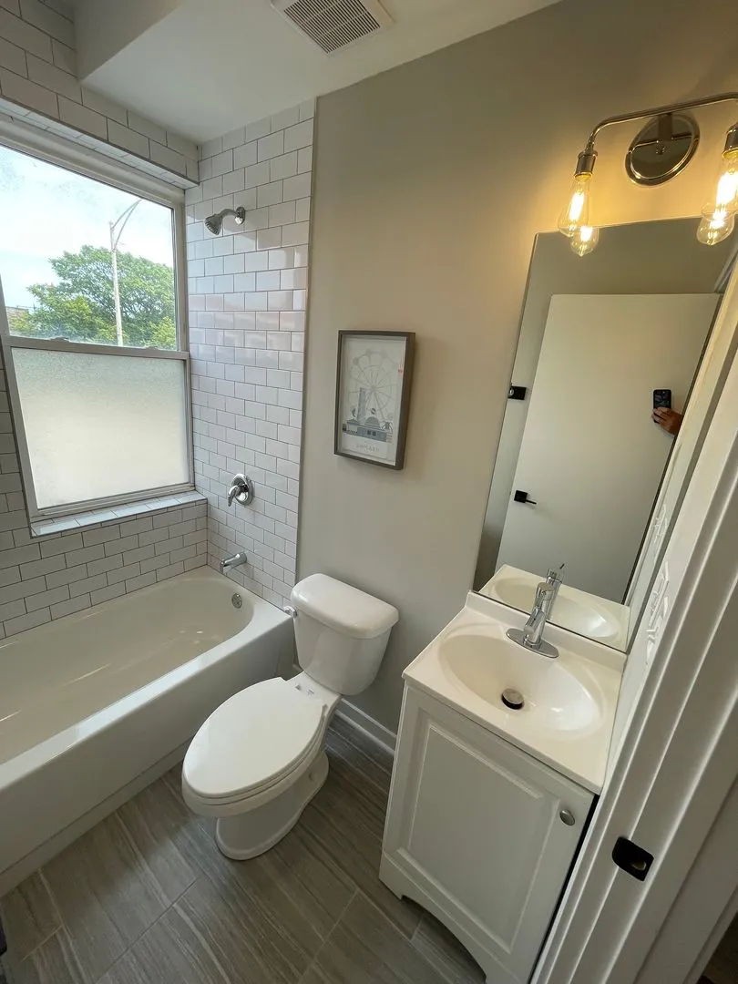 3250 N Pulaski Rd, , 60641, USA 60641-unit#318-Chicago-IL