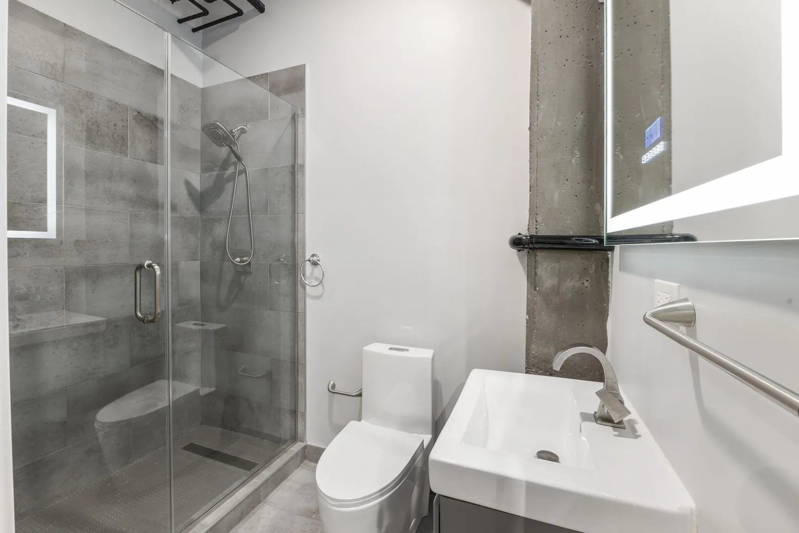 7645 N Sheridan Rd, ,  60626, USA 60626-unit#103-Chicago-IL