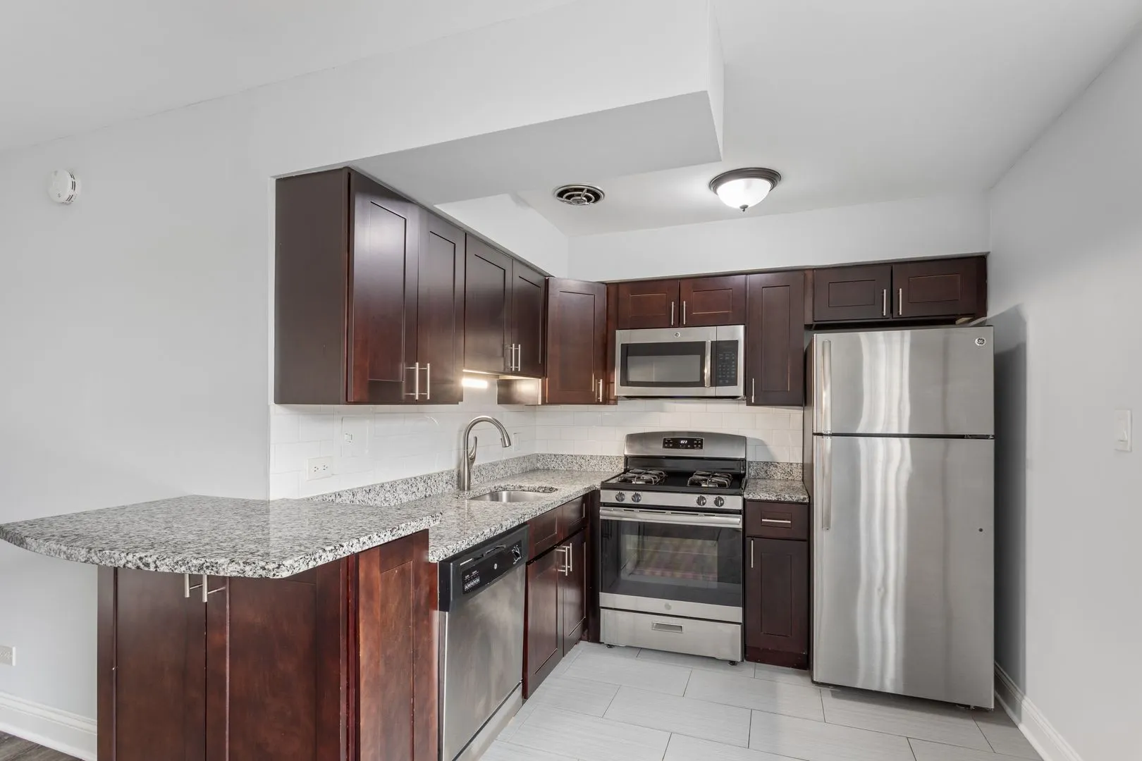 5534 N Kenmore Ave, ,  60640, USA 60640-unit#504-Chicago-IL
