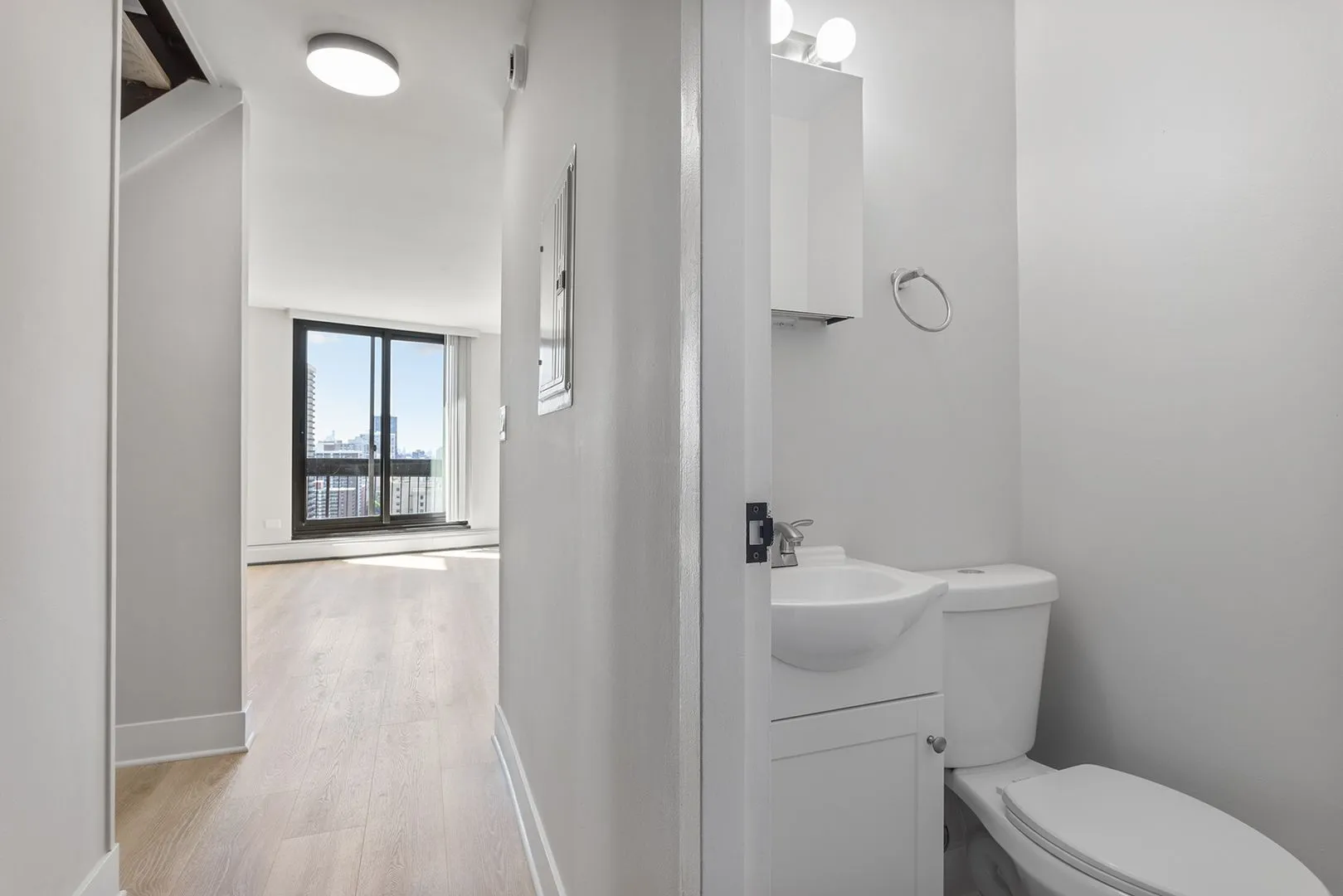 6166 N Sheridan Rd, ,  60660, USA 60660-unit#4J-Chicago-IL