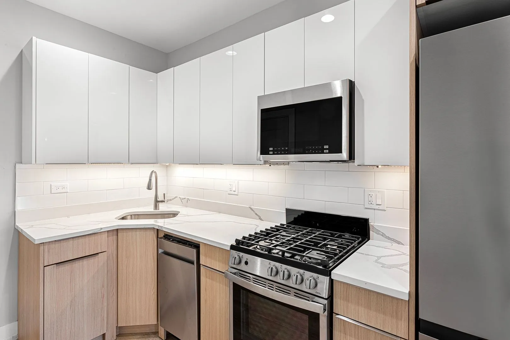 1655 W Jonquil Terrace, ,  60626, USA 60626-unit#34-Chicago-IL