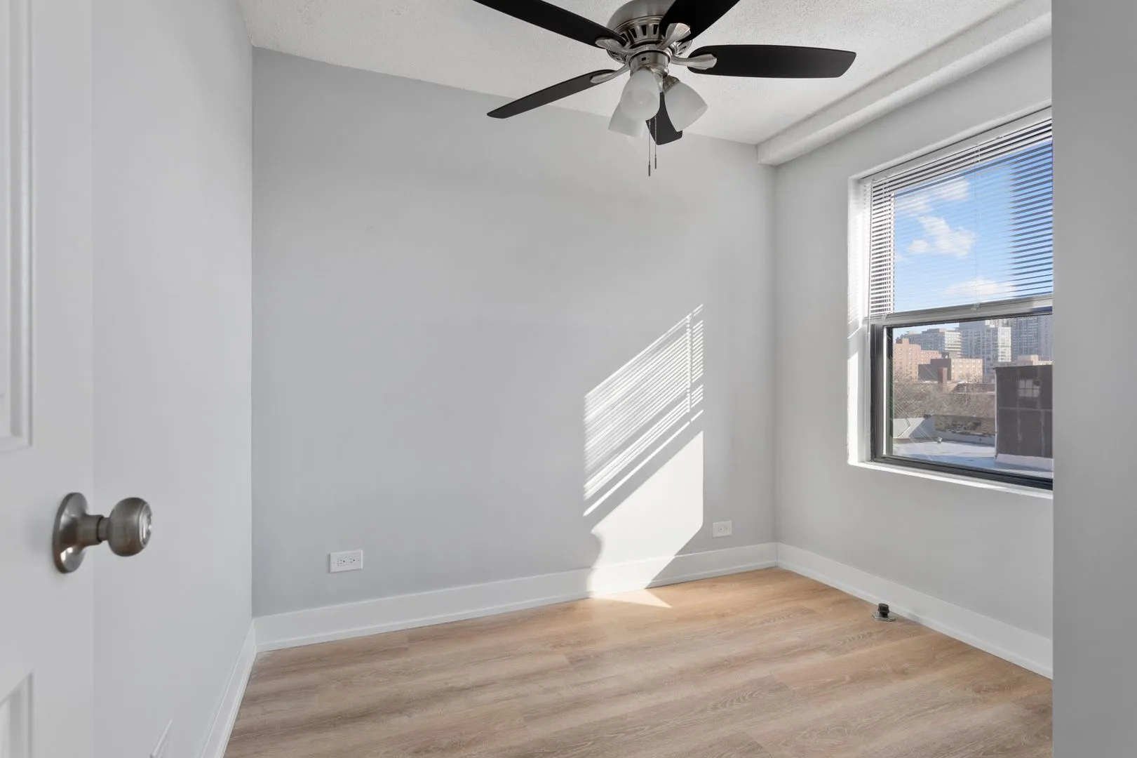 6026 N Winthrop Ave, , 60660, USA 60660-unit#3H-Chicago-IL