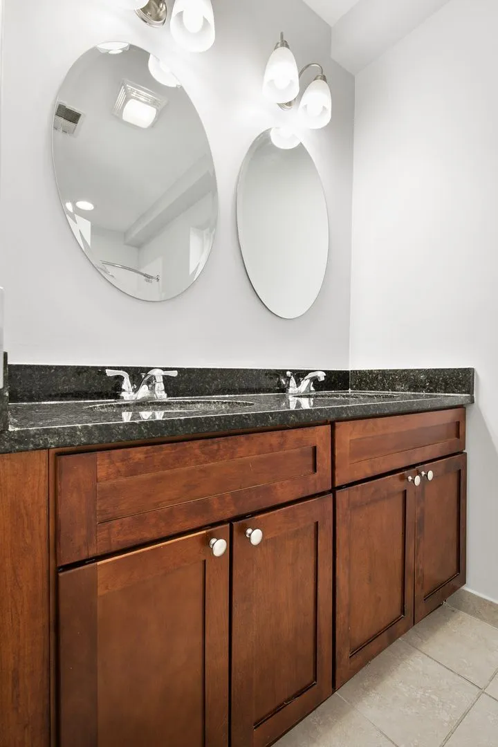 7730 N Ashland Ave, , 60626, USA 60626-unit#C2-Chicago-IL