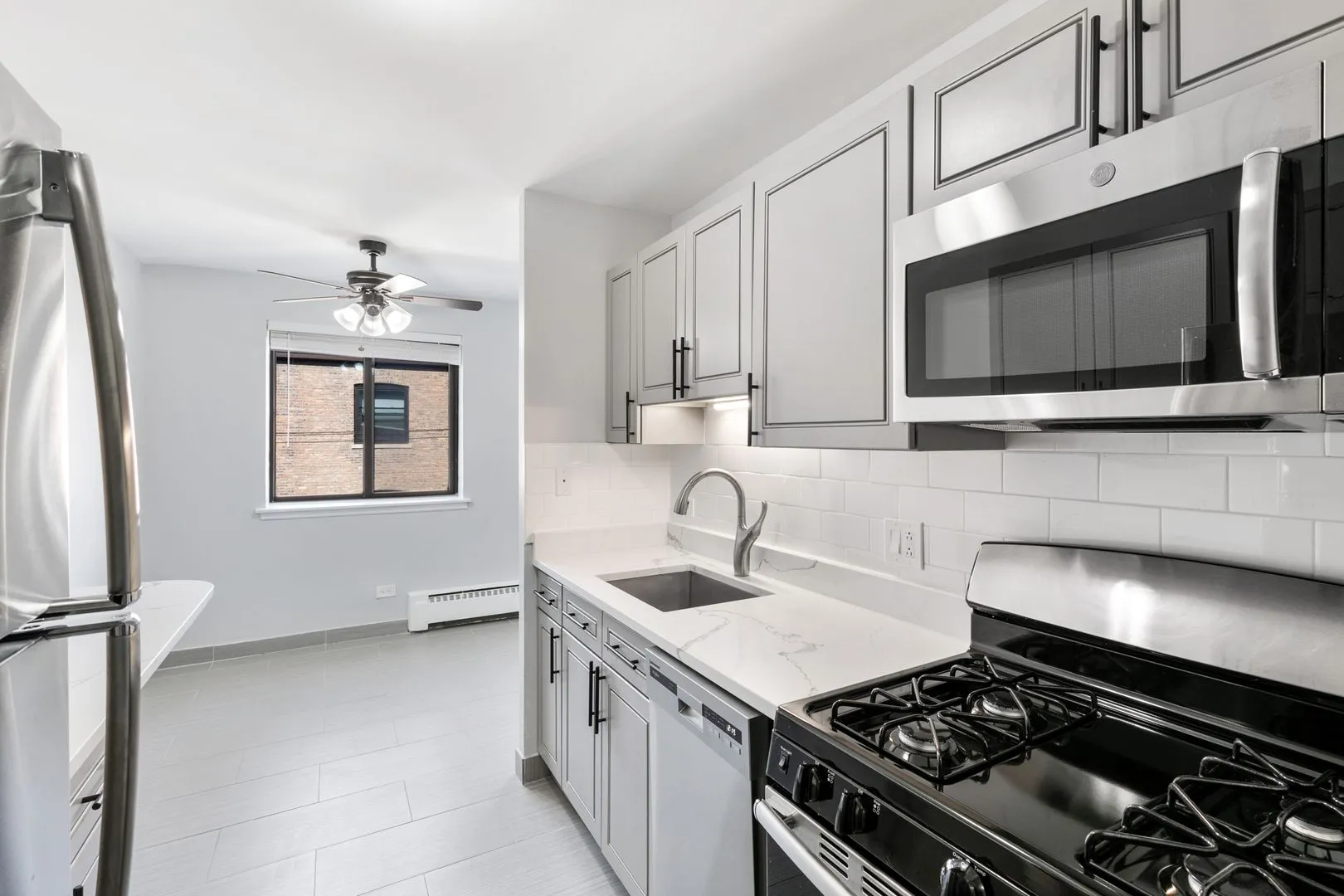 5534 N Kenmore Ave, ,  60640, USA 60640-unit#407-Chicago-IL