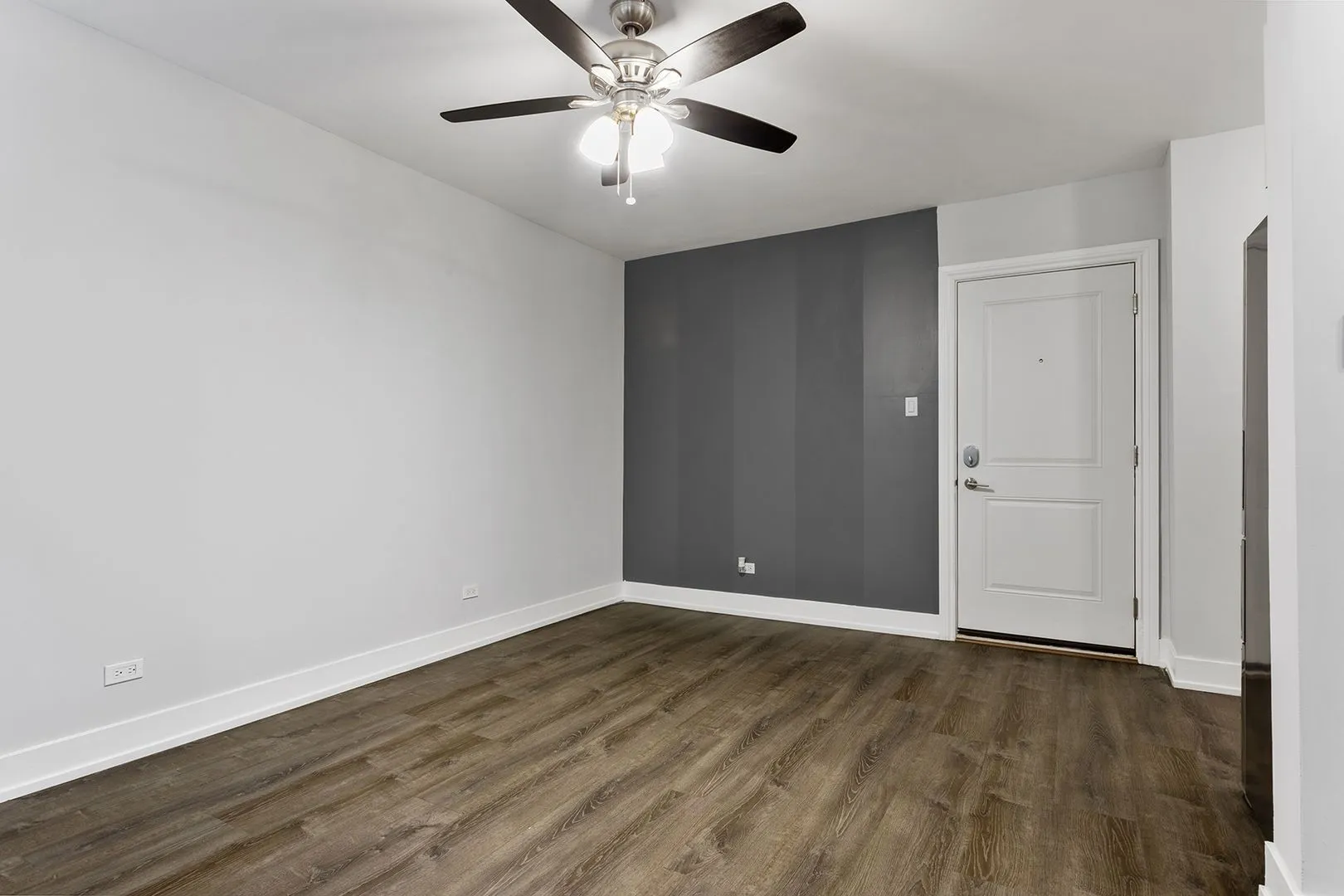 1521 W Sherwin Ave, ,  60626, USA 60626-unit#208-Chicago-IL