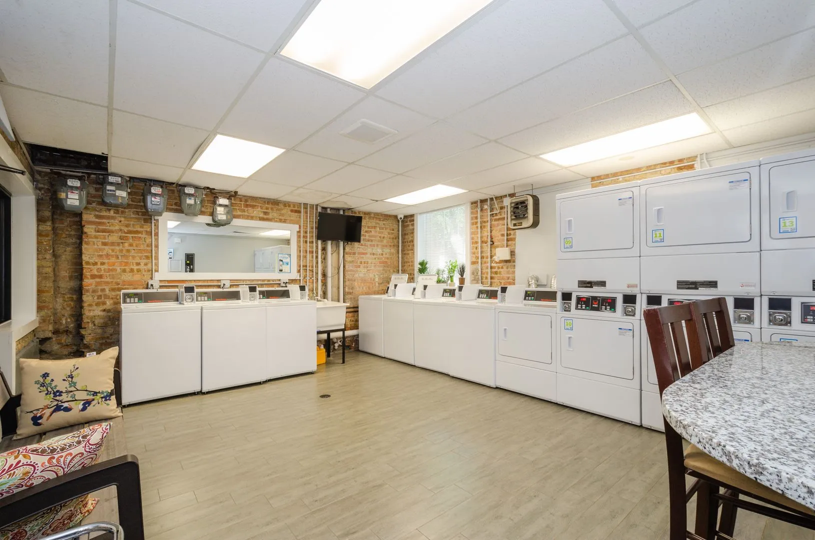 1104 W Glenlake Ave, , 60660, USA 60660-unit#1ST FLOOR-Chicago-IL