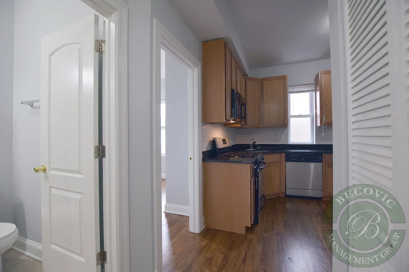 2009 W Jarvis Ave, ,  60645, USA 60645-unit#3-Chicago-IL