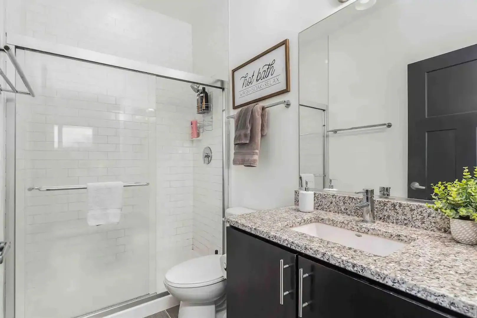 6355 N Wayne Ave, , 60660, USA 60660-unit#31-Chicago-IL