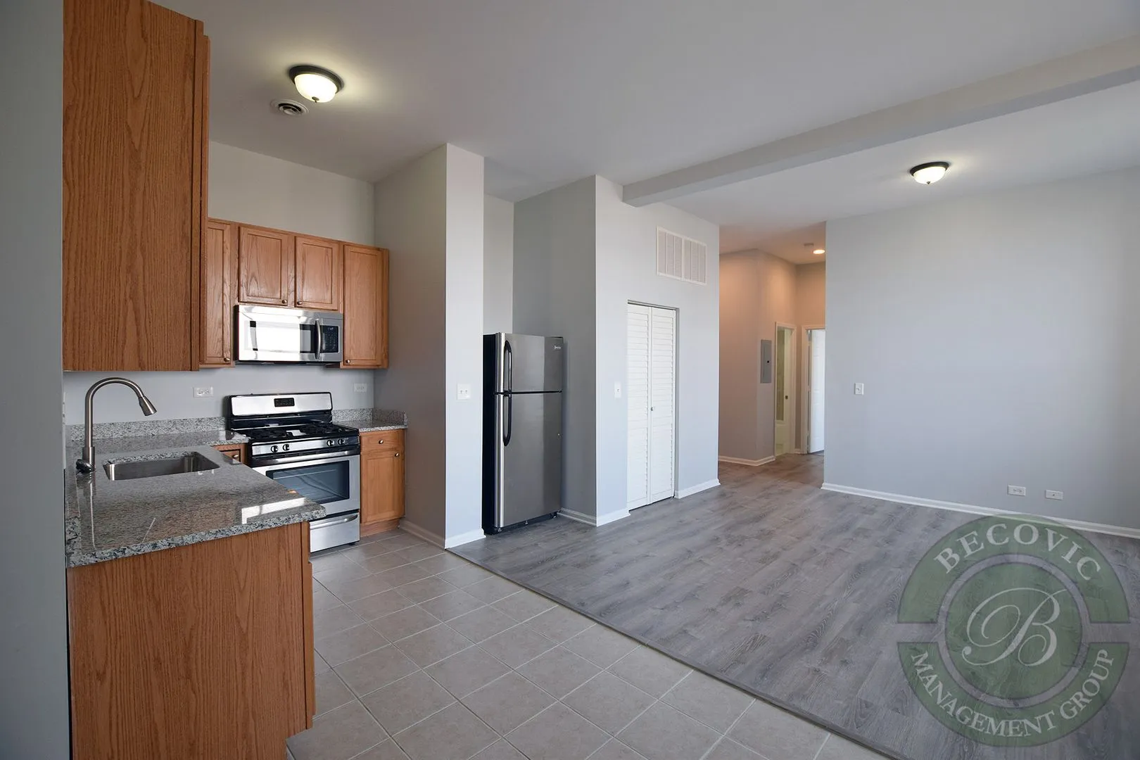 2451 W Howard St, ,  60645, USA 60645-unit#208-Chicago-IL