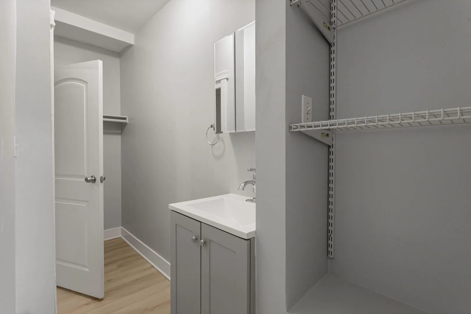 4555 Malden St, ,  60640, USA 60640-unit#211-Chicago-IL