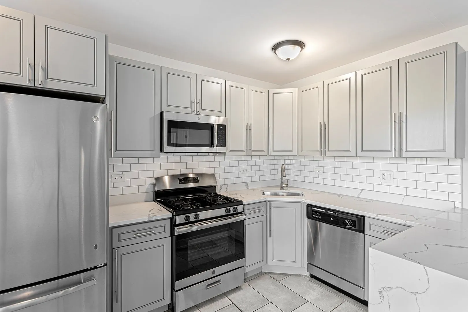 1521 W Sherwin Ave, ,  60626, USA 60626-unit#601-Chicago-IL