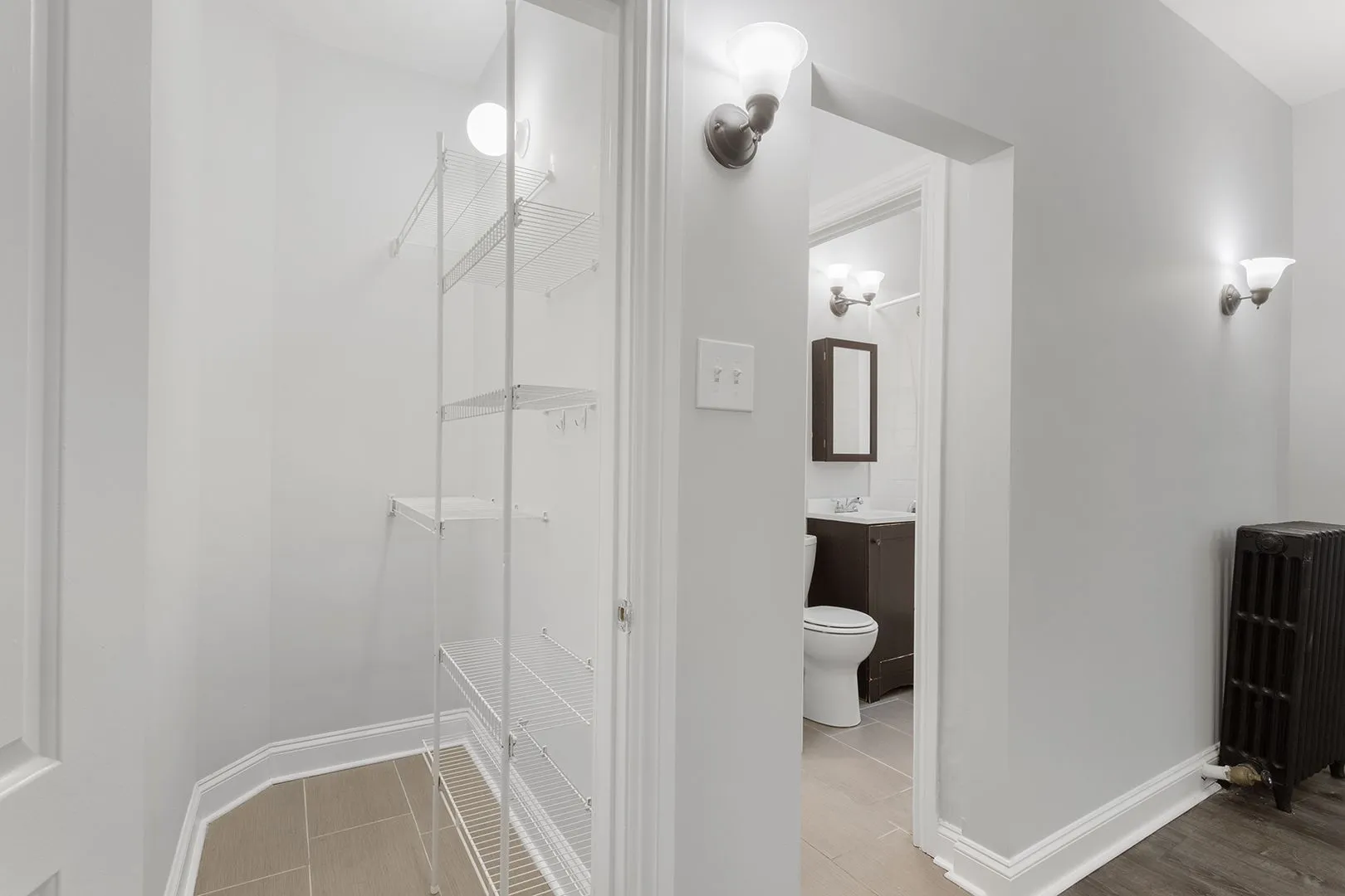 1608 W Sherwin Ave, ,  60626, USA 60626-unit#203-Chicago-IL