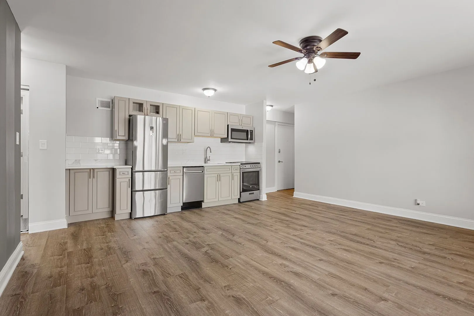 7710 N Sheridan Rd, , 60626, USA 60626-unit#204-Chicago-IL