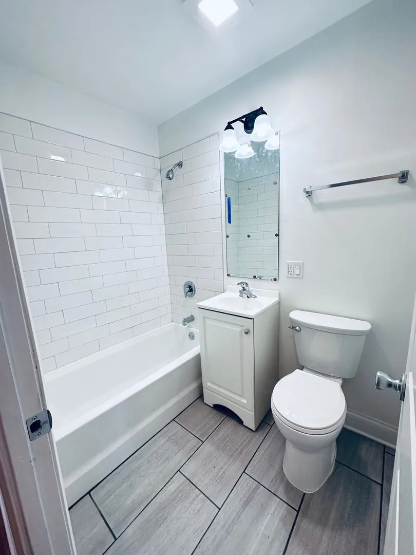 4410 N Hazel St, , 60640, USA 60640-unit#2ND FLOOR-Chicago-IL