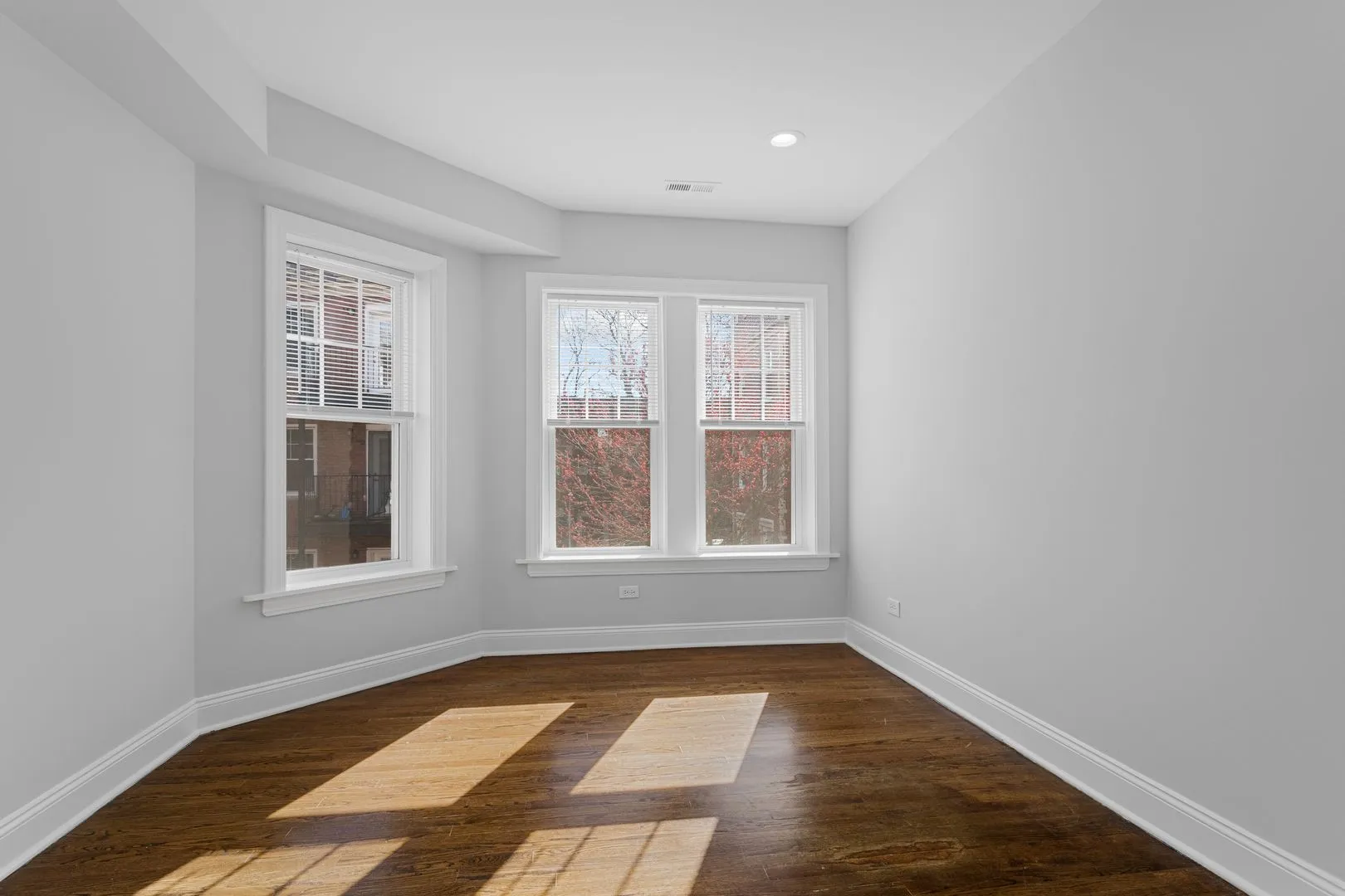 7728 N Ashland Ave, ,  60626, USA 60626-unit#D2-Chicago-IL