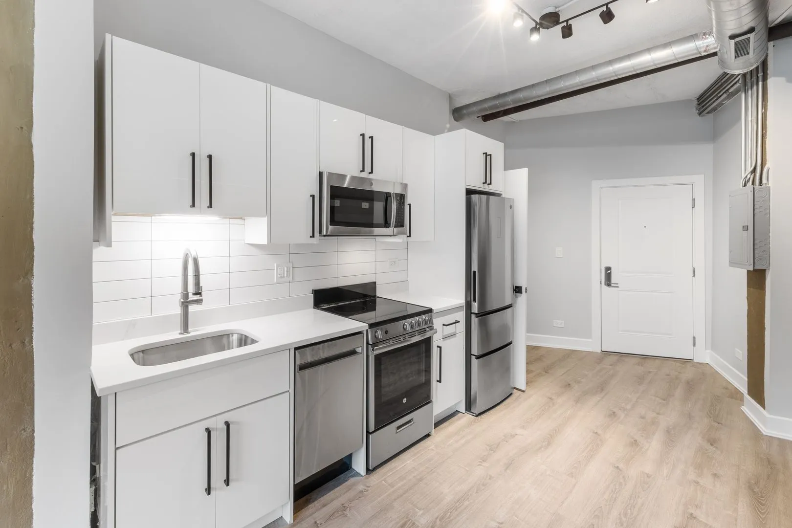 7645 N Sheridan Rd, ,  60626, USA 60626-unit#114-Chicago-IL