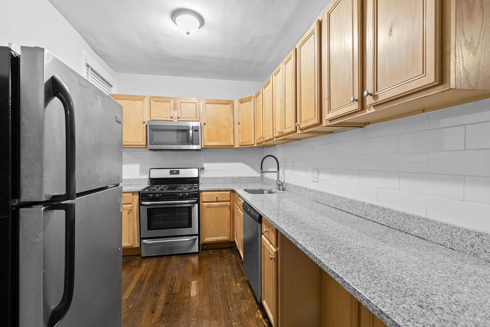 6118 N Winthrop Ave, , 60660, USA 60660-unit#2E-Chicago-IL