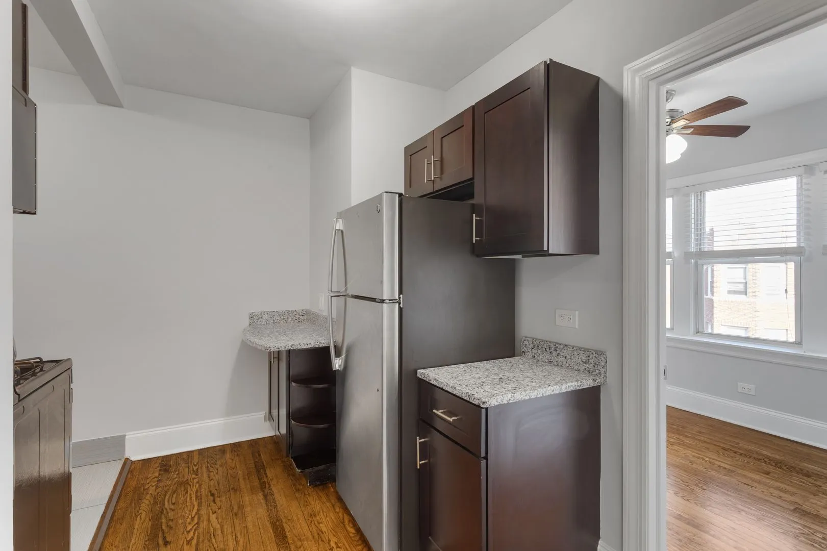 7742 N Ashland Ave, ,  60626, USA 60626-unit#3A-Chicago-IL