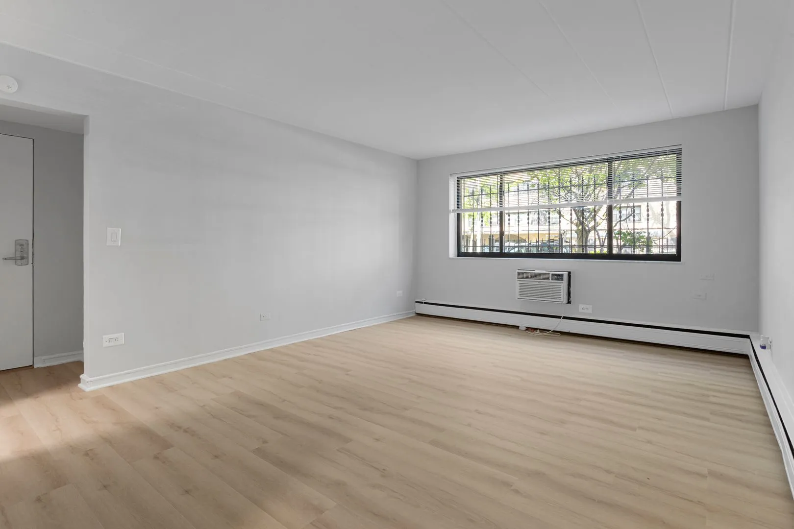6012 N Kenmore Ave, , 60660, USA 60660-unit#1C-Chicago-IL