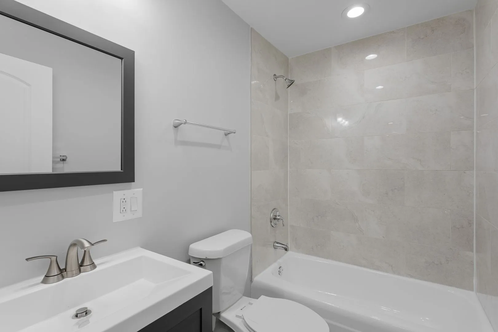 6201 N Kenmore Ave, ,  60660, USA 60660-unit#503-Chicago-IL