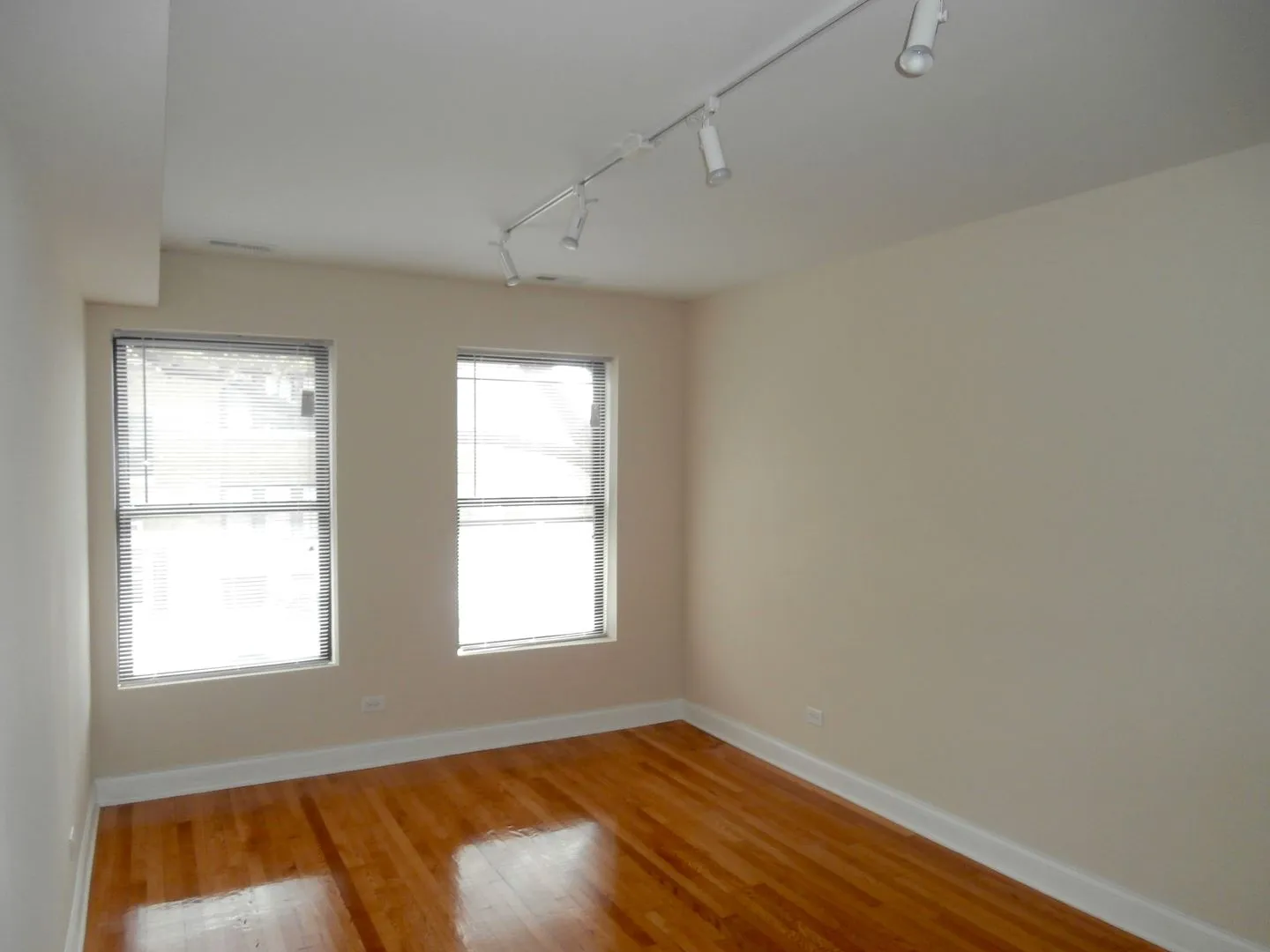 1112 W Balmoral Ave, ,  60640, USA 60640-unit#1-Chicago-IL