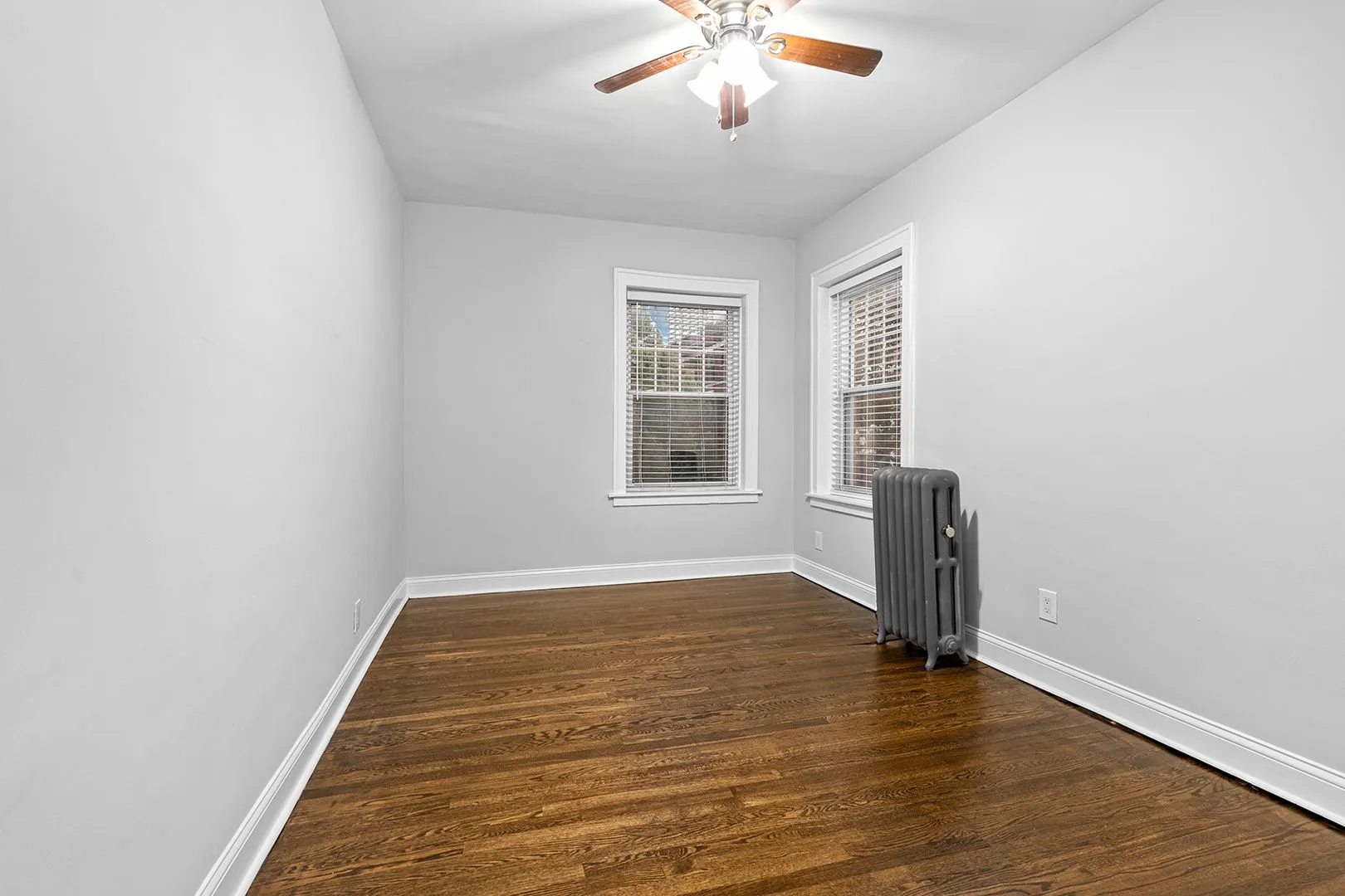 6118 N Winthrop Ave, , 60660, USA 60660-unit#2E-Chicago-IL