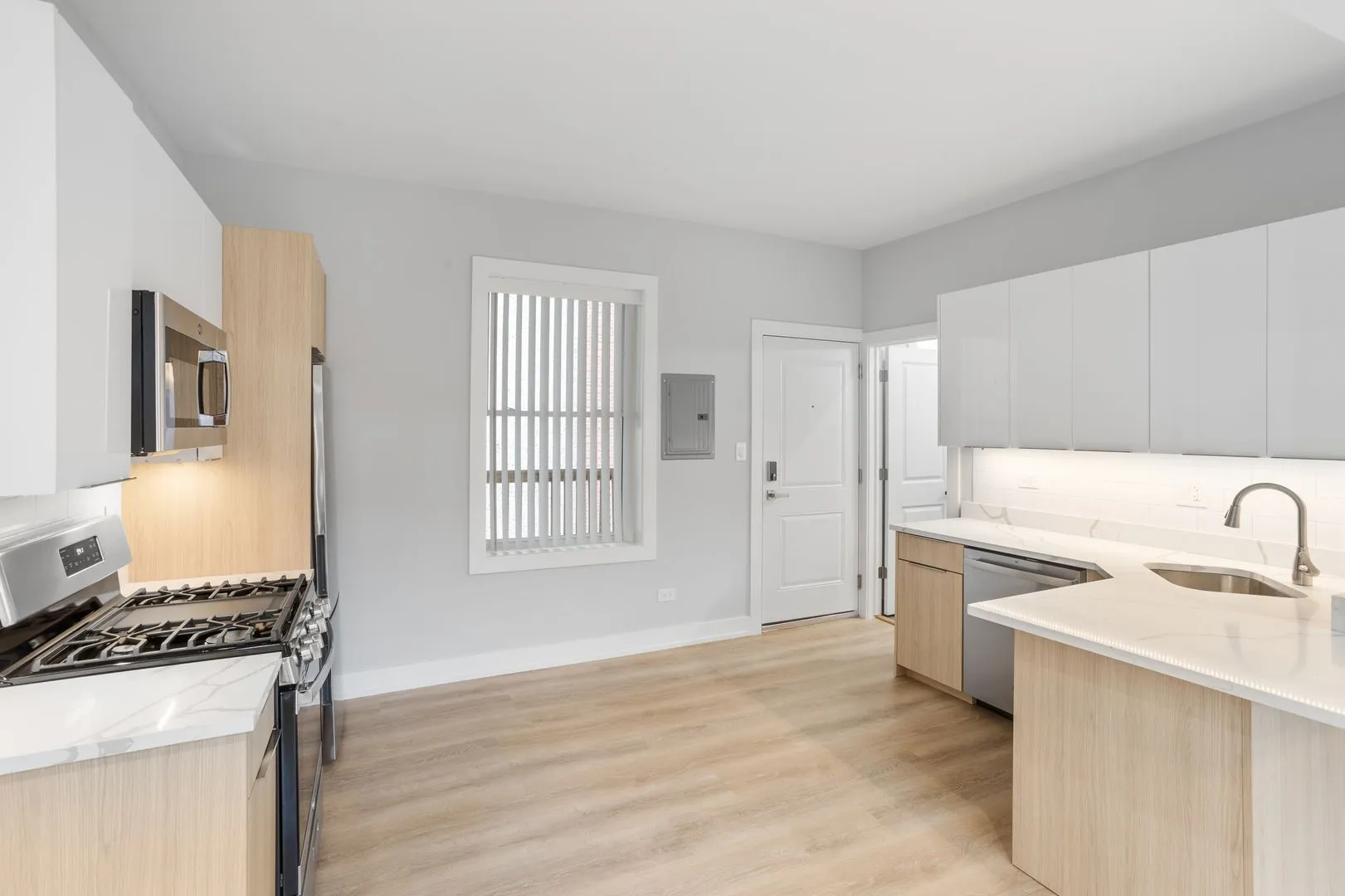 7427 N Clark St, , 60626, USA 60626-unit#3-Chicago-IL