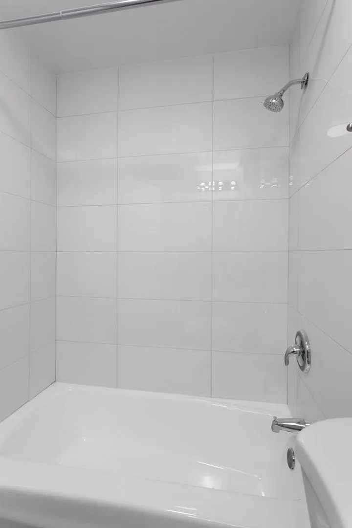 6166 N Sheridan Rd, , 60660, USA 60660-unit#28E-Chicago-IL