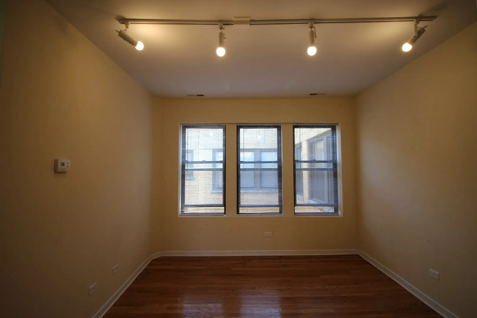 4750 N Sacramento Ave, ,  60625, USA 60625-unit#2W-Chicago-IL