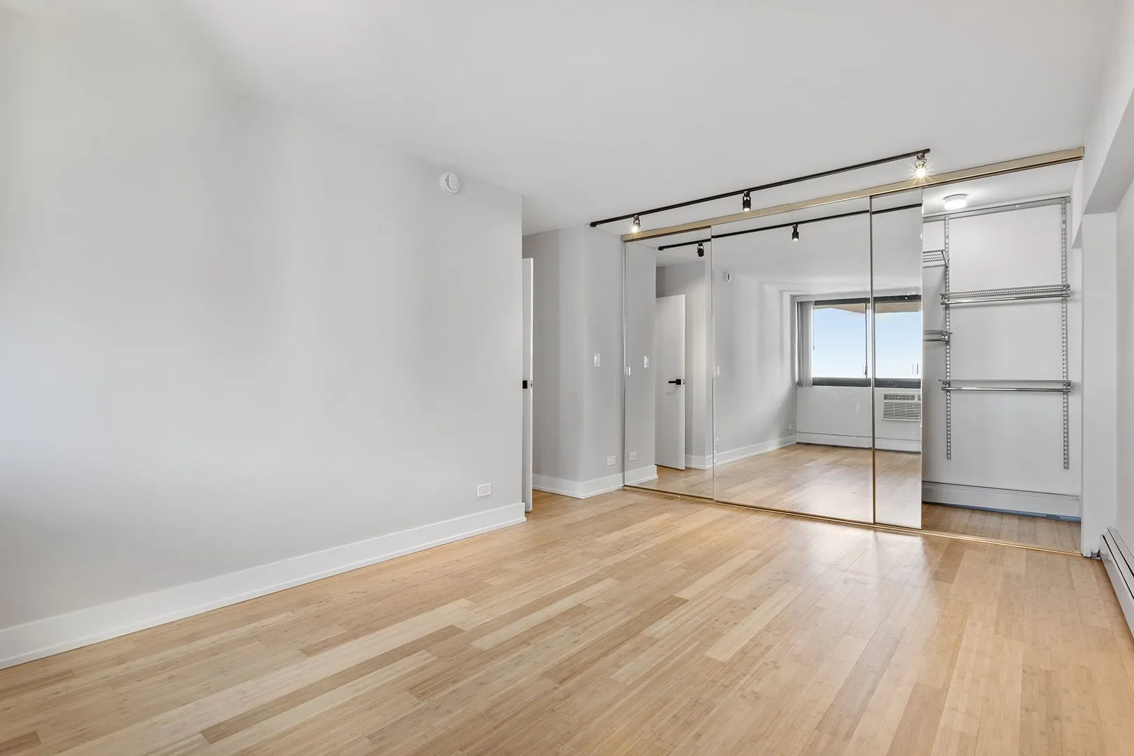 6166 N Sheridan Rd, ,  60660, USA 60660-unit#22H-Chicago-IL