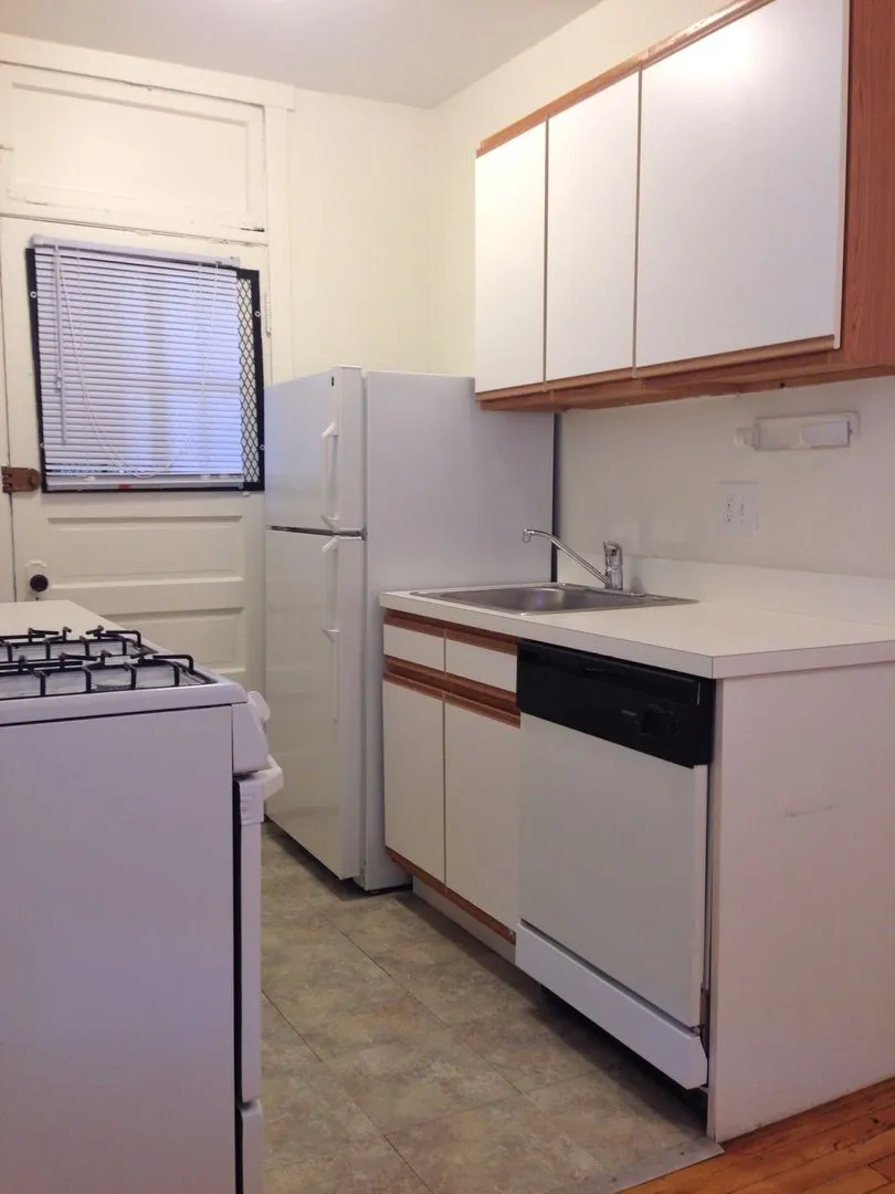 12 N Hermitage Ave, ,  60612, USA 60612-unit#2A-Chicago-IL