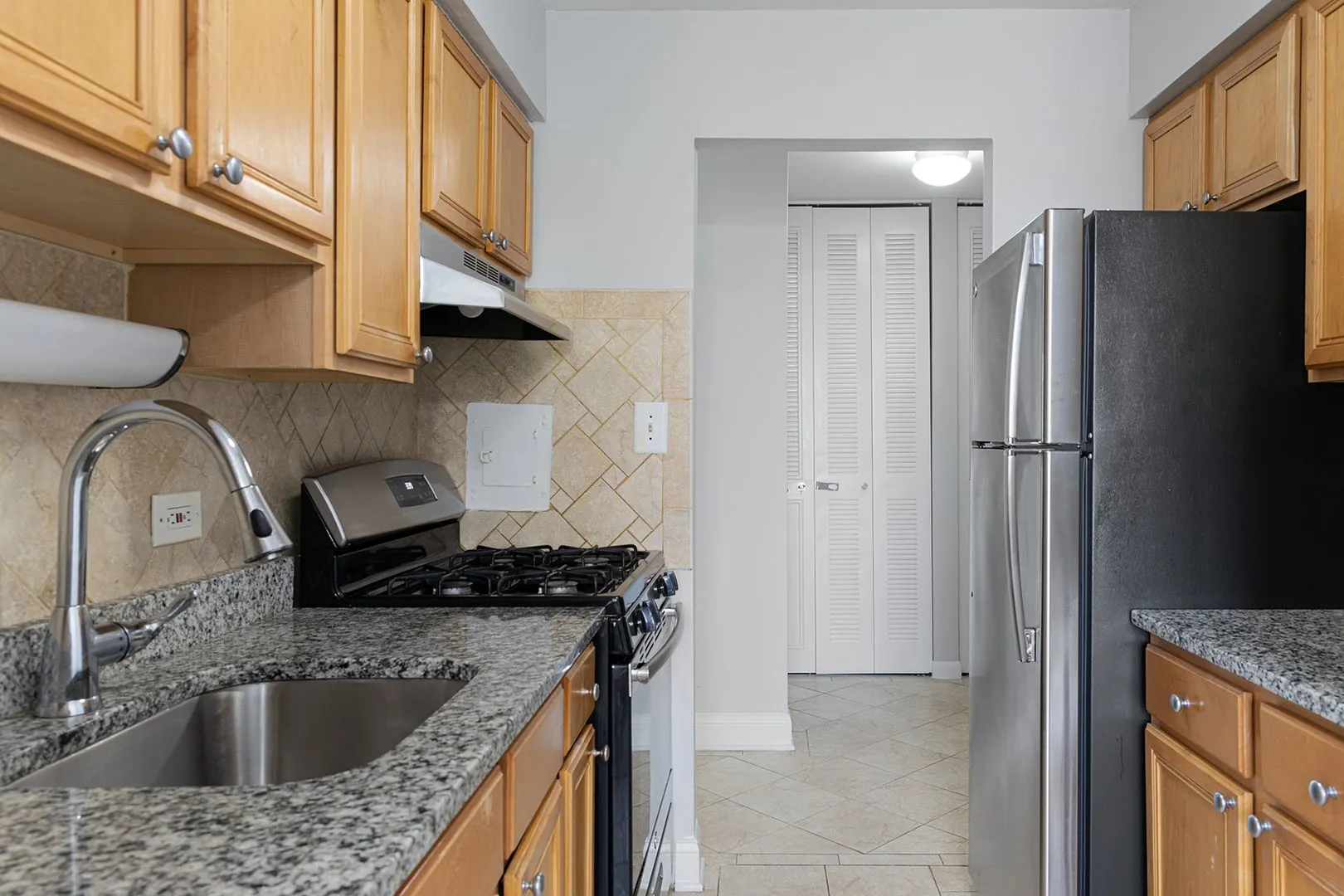 5534 N Kenmore Ave, , 60640, USA 60640-unit#500-Chicago-IL
