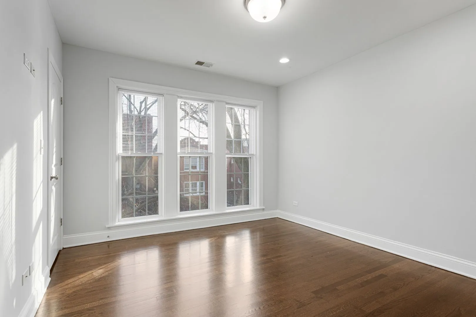 7722 N Ashland Ave, , 60626, USA 60626-unit#H2-Chicago-IL
