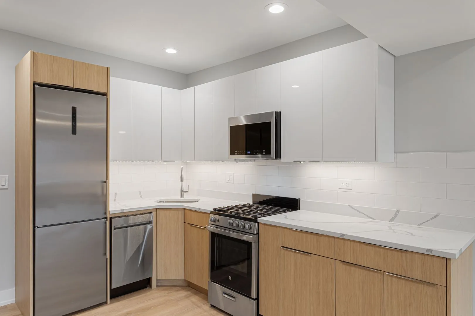 1556 W Juneway Terrace, , 60626, USA 60626-unit#3O-Chicago-IL