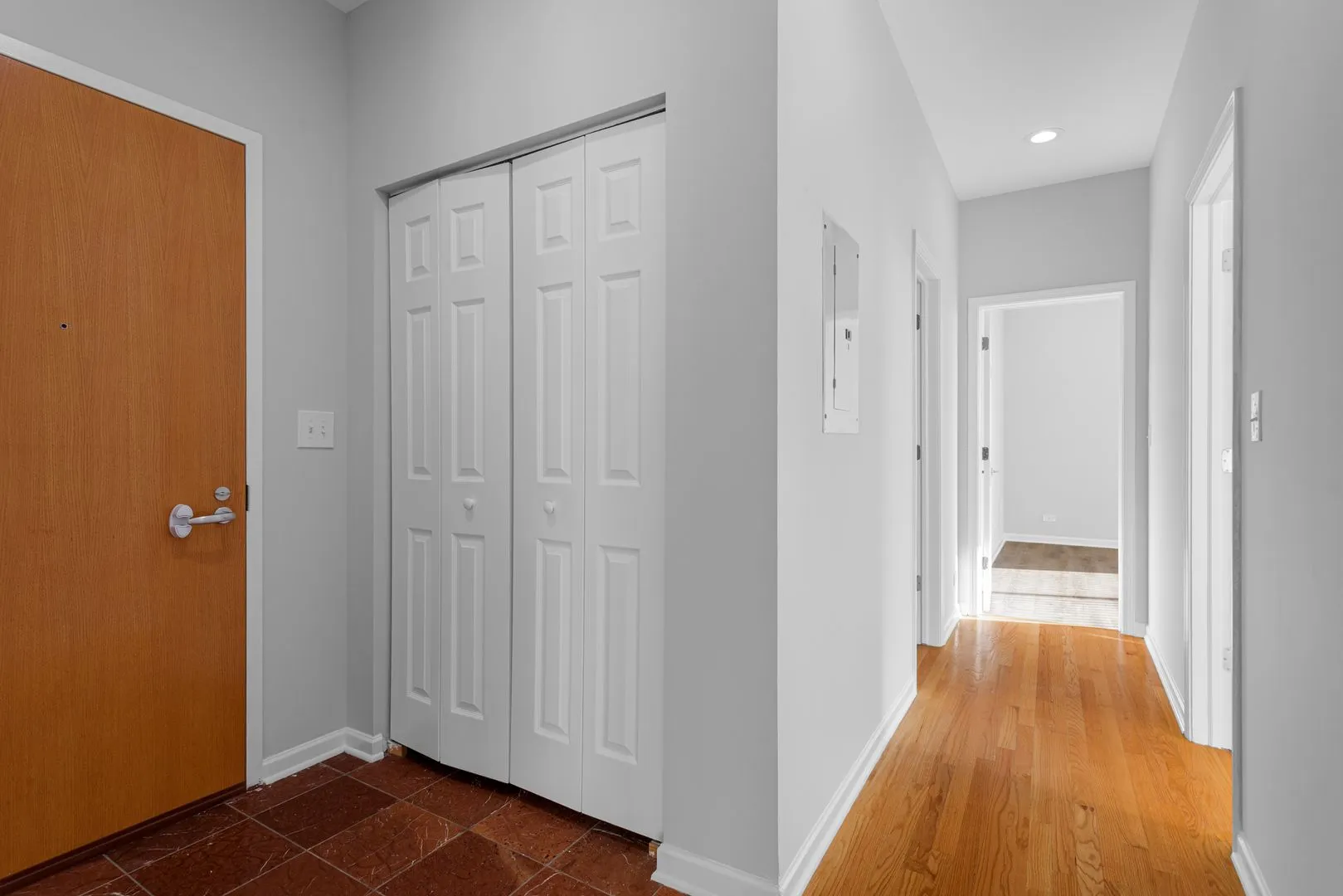 2451 W Howard St, ,  60645, USA 60645-unit#404-Chicago-IL