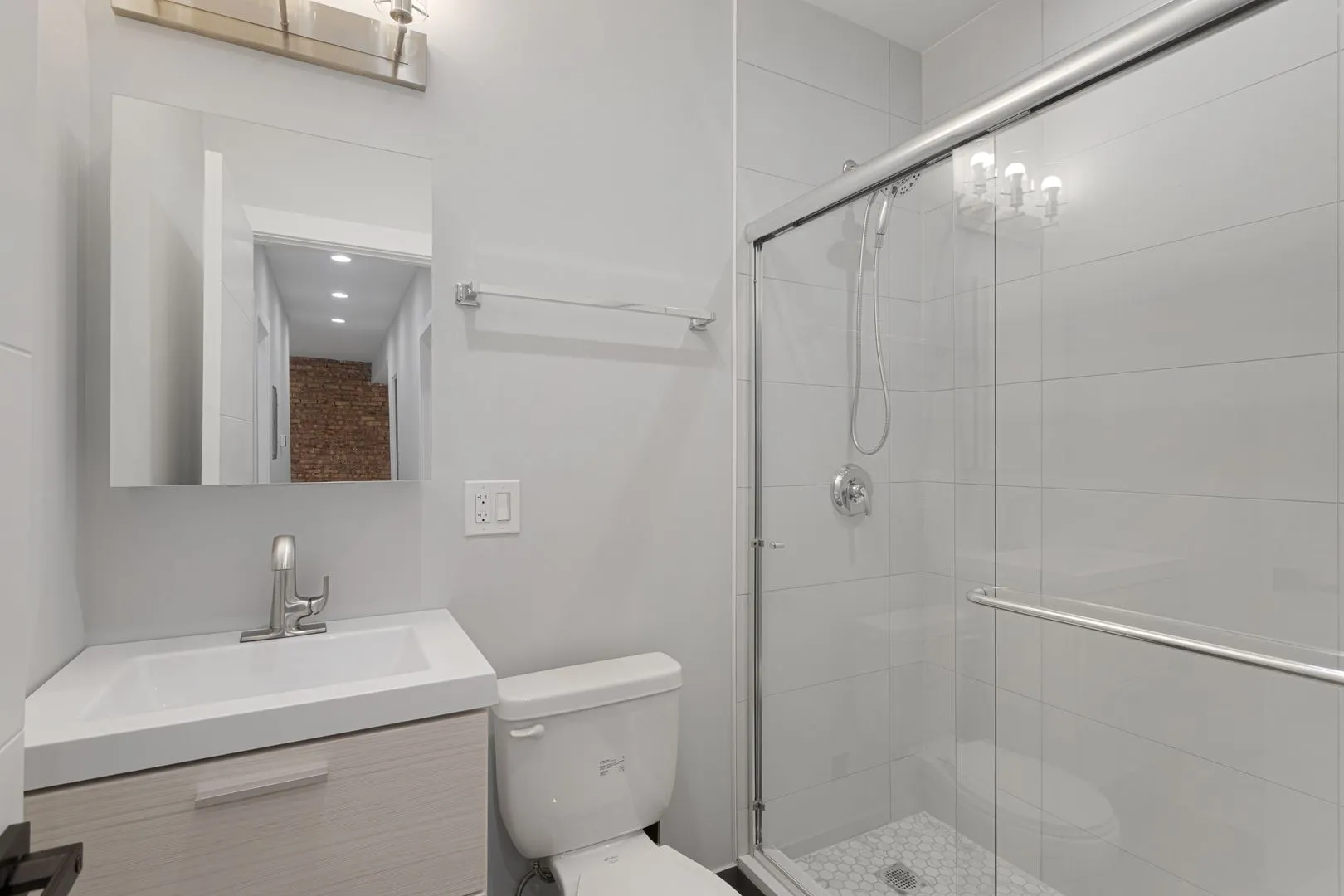 1556 W Juneway Terrace, , 60626, USA 60626-unit#2P-Chicago-IL