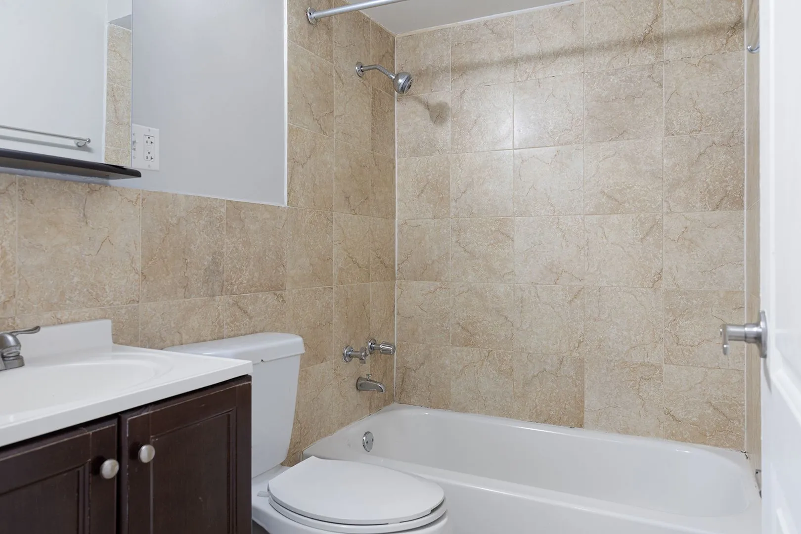 5534 N Kenmore Ave, , 60640, USA 60640-unit#500-Chicago-IL