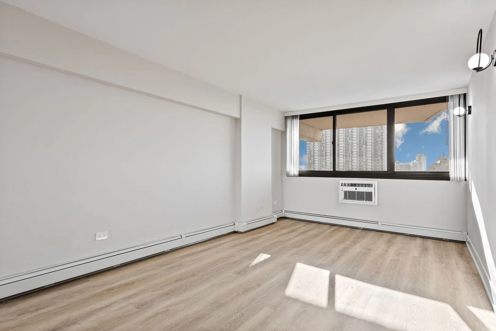 6166 N Sheridan Rd, , 60660, USA 60660-unit#8H-Chicago-IL