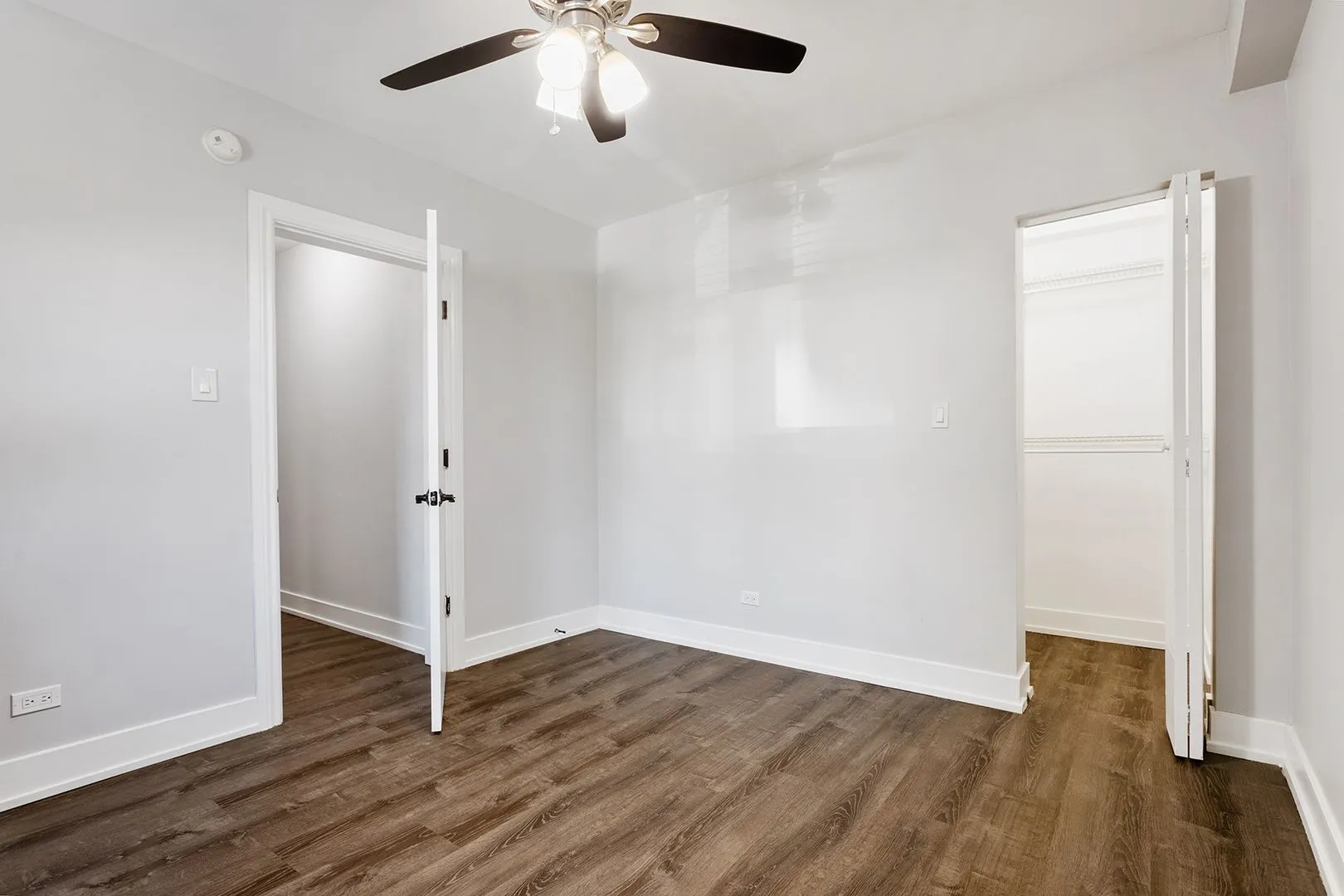 1521 W Sherwin Ave, ,  60626, USA 60626-unit#208-Chicago-IL