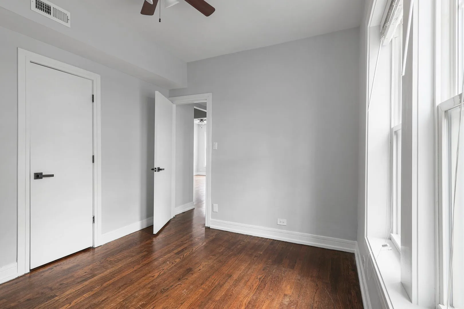 6100 N Winthrop Ave, ,  60660, USA 60660-unit#1ST FLOOR-Chicago-IL