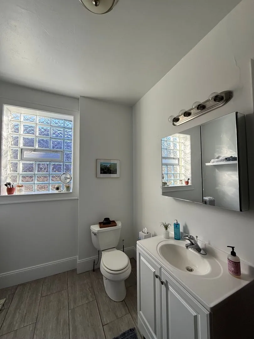 856 W Wolfram St, , 60657, USA 60657-unit#2E-Chicago-IL