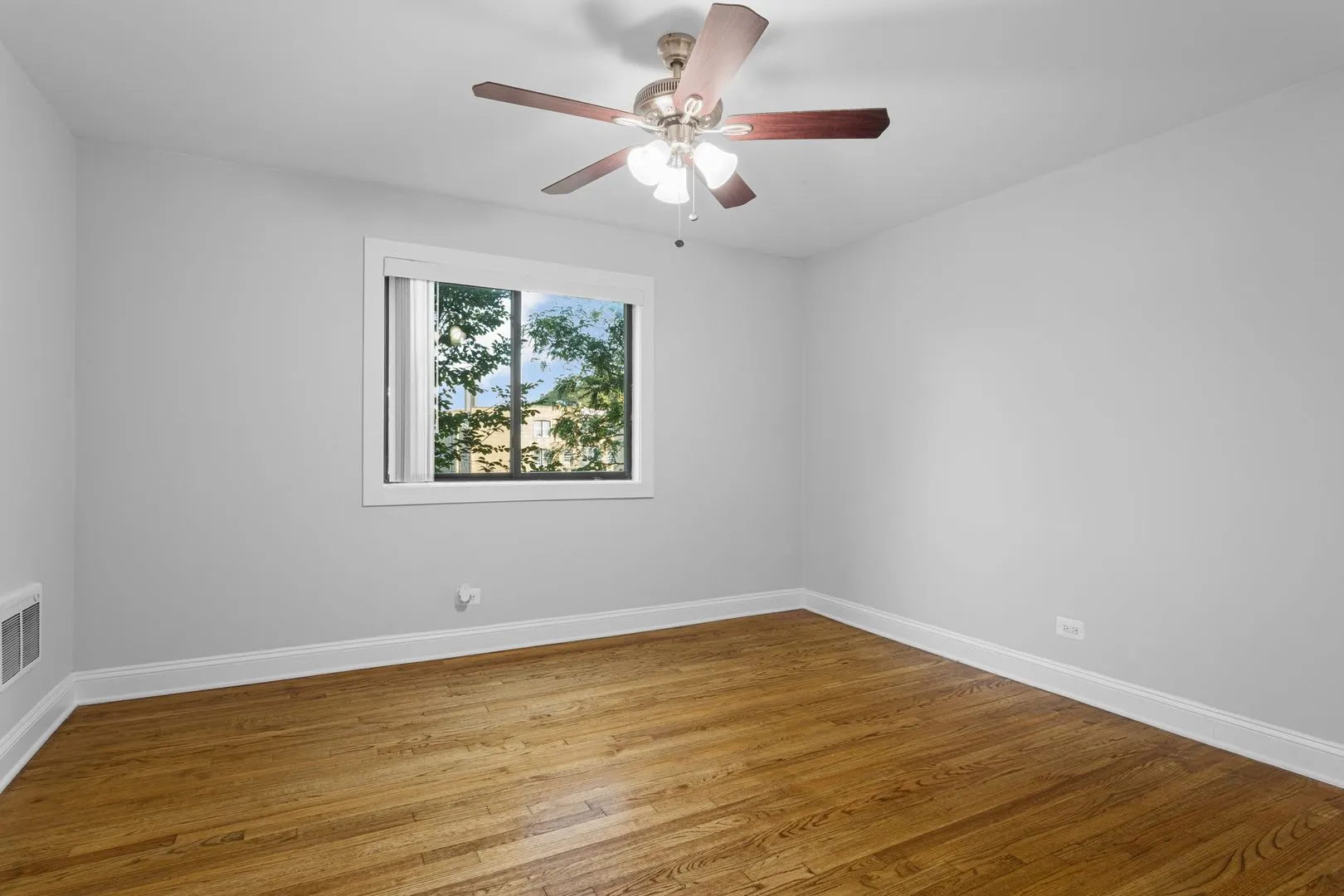 7545 N Winchester Ave, , 60626, USA 60626-unit#303-Chicago-IL