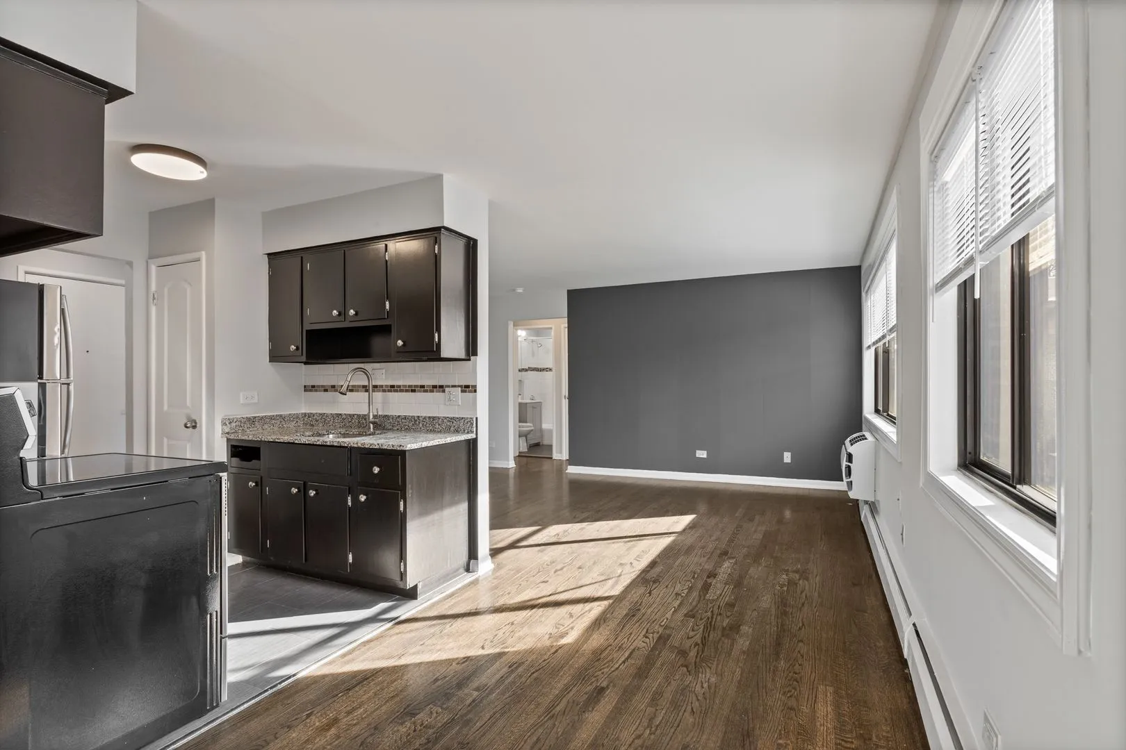 6826 N Ridge Blvd, , 60645, USA 60645-unit#306-Chicago-IL