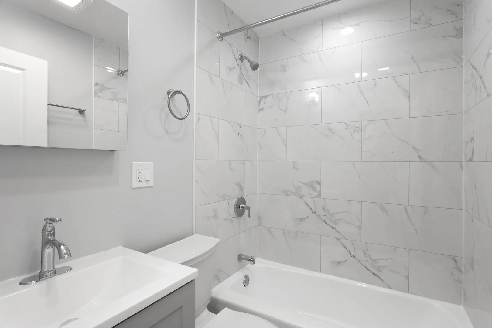 6758 N Sheridan Rd, ,  60626, USA 60626-unit#235-Chicago-IL