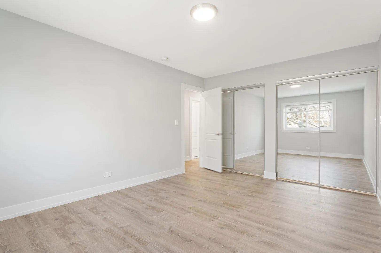 2333 W Lunt Ave, ,  60645, USA 60645-unit#401-Chicago-IL