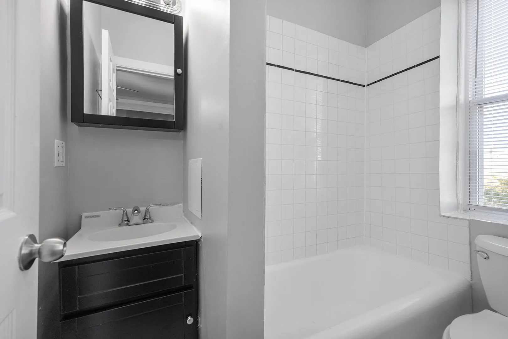 5860 N Kenmore Ave, ,  60660, USA 60660-unit#601-Chicago-IL