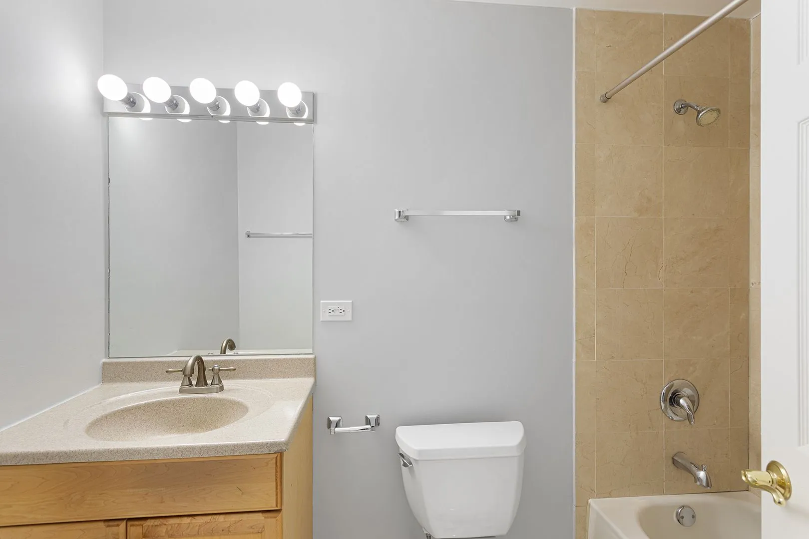 2451 W Howard St, ,  60645, USA 60645-unit#205-Chicago-IL